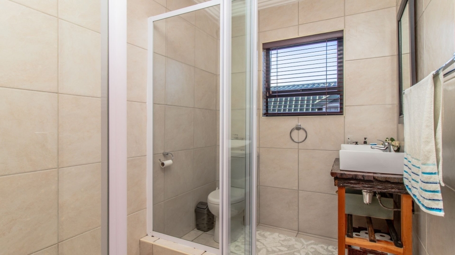 6 Bedroom Property for Sale in Franskraal Western Cape